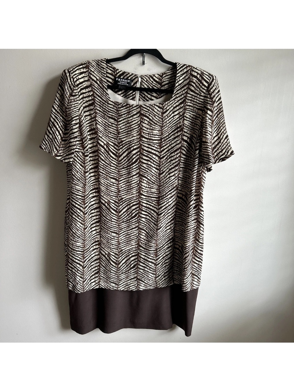 Patrick Woman Collection 100% Silk Brown Beige Zebra Short Sleeve Lined Dress 18